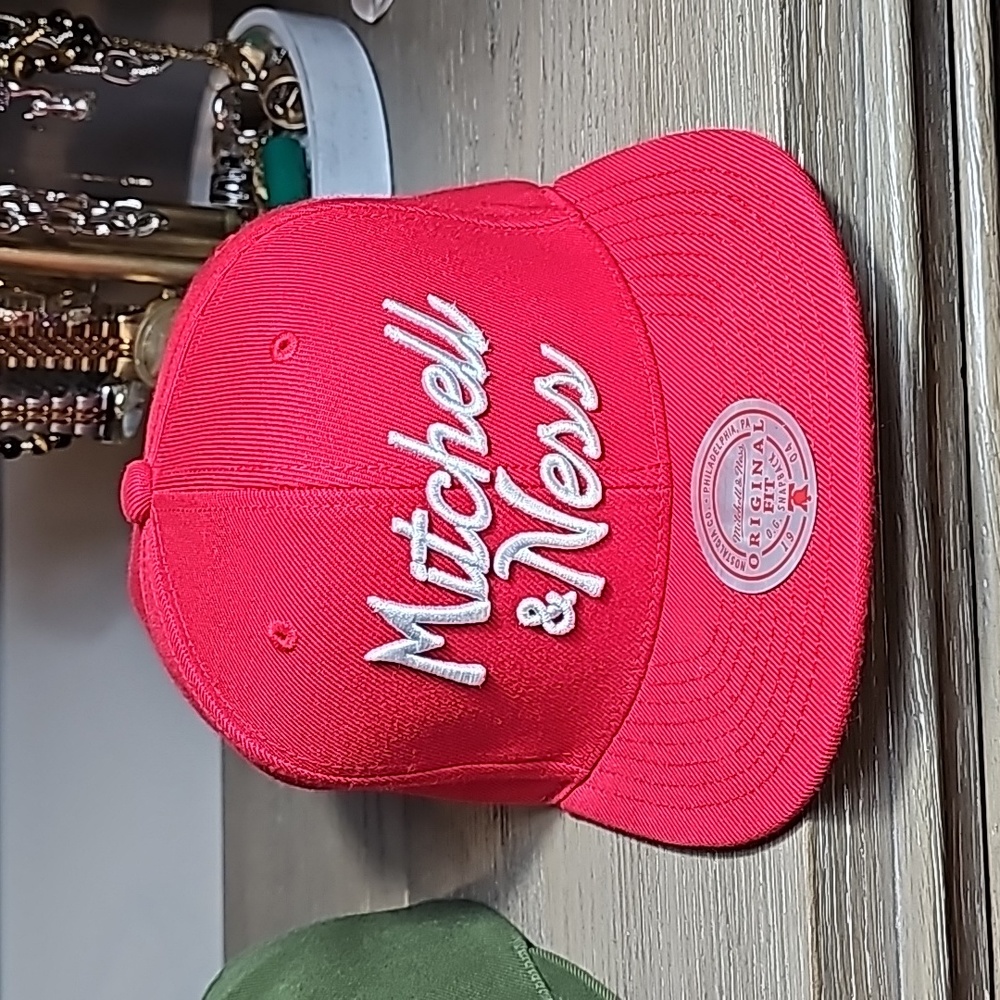 Mitchell and Ness snap back used